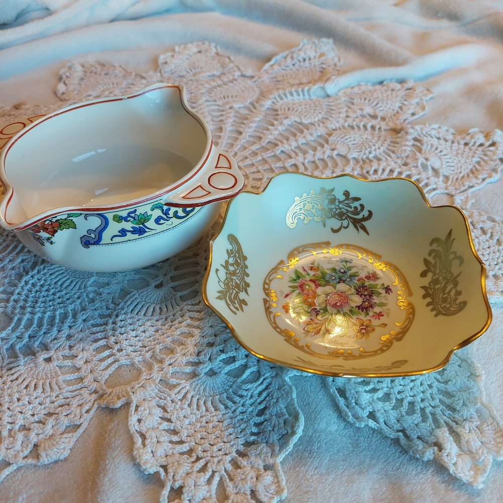 Vintage Pareek Johnson Brothers Gravy Boat And French Bowl